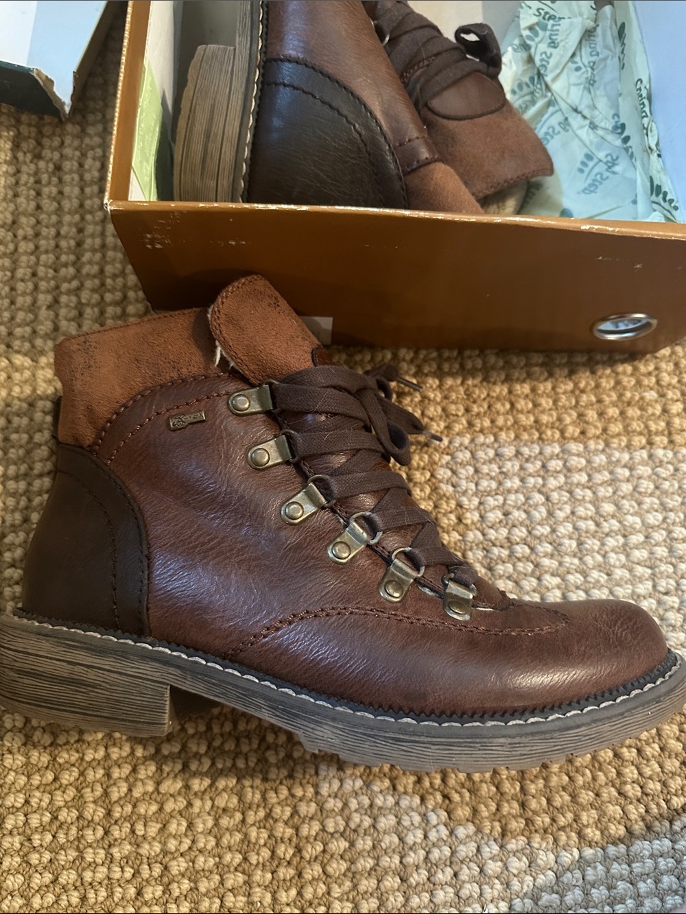 Women’s spring step sine bootie